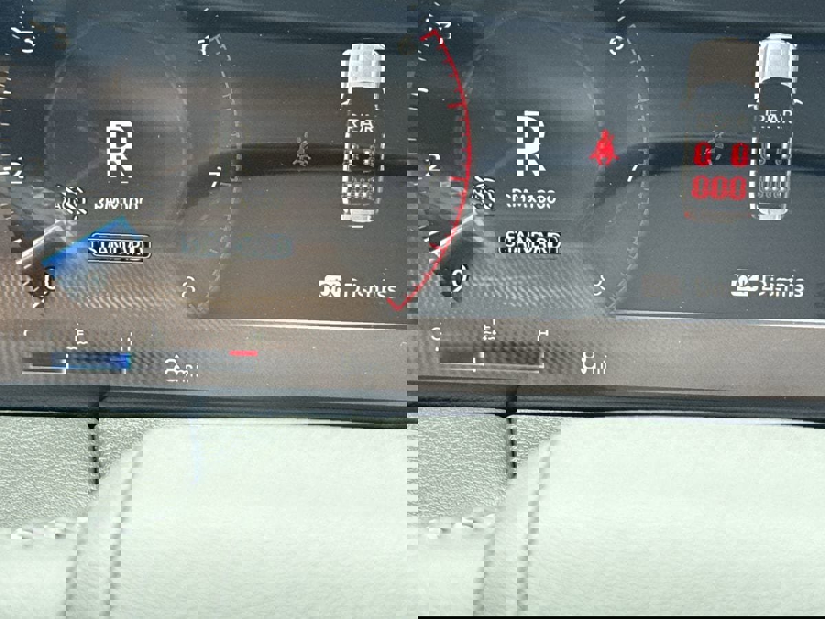 New 2026 Nissan Armada SL w/ Captain's Chari Seat Package image 32