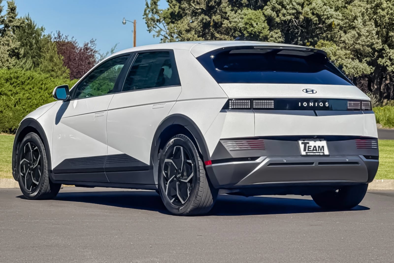 Certified 2024 Hyundai Ioniq 5 SE RWD image 6