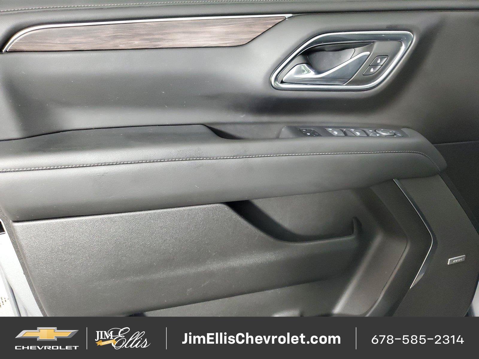Used 2023 Chevrolet Tahoe Z71 w/ Luxury Package AWD/4WD image 19