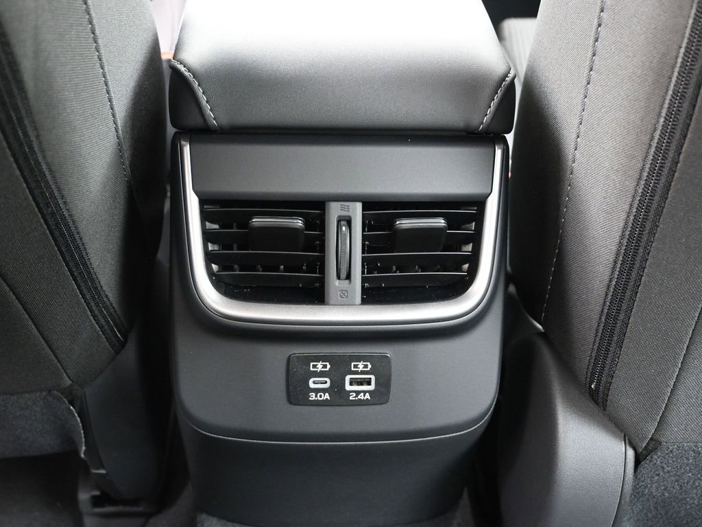 Used 2025 Subaru Legacy Premium AWD/4WD image 18