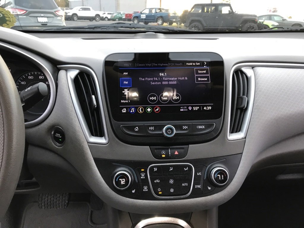 Used 2022 Chevrolet Malibu LT image 12