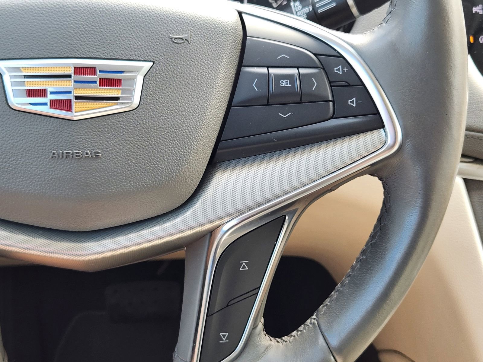 Used 2023 Cadillac XT5 Premium Luxury w/ Technology Package image 32