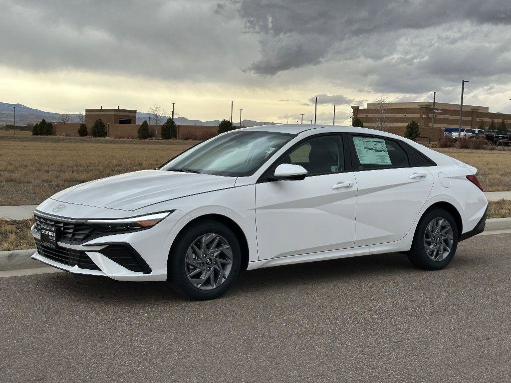 New 2025 Hyundai Elantra Blue