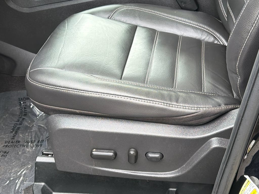Used 2018 Ford Escape Titanium w/ Ford Safe & Smart Package AWD/4WD image 23