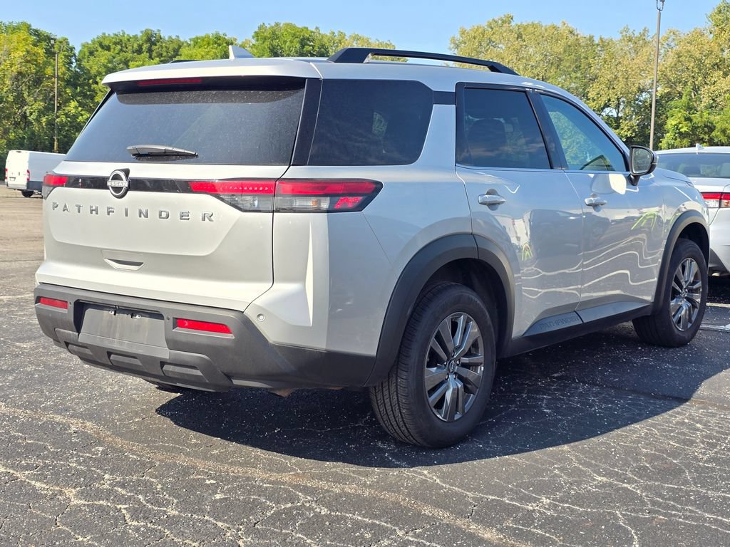 Used 2025 Nissan Pathfinder SV FWD image 7