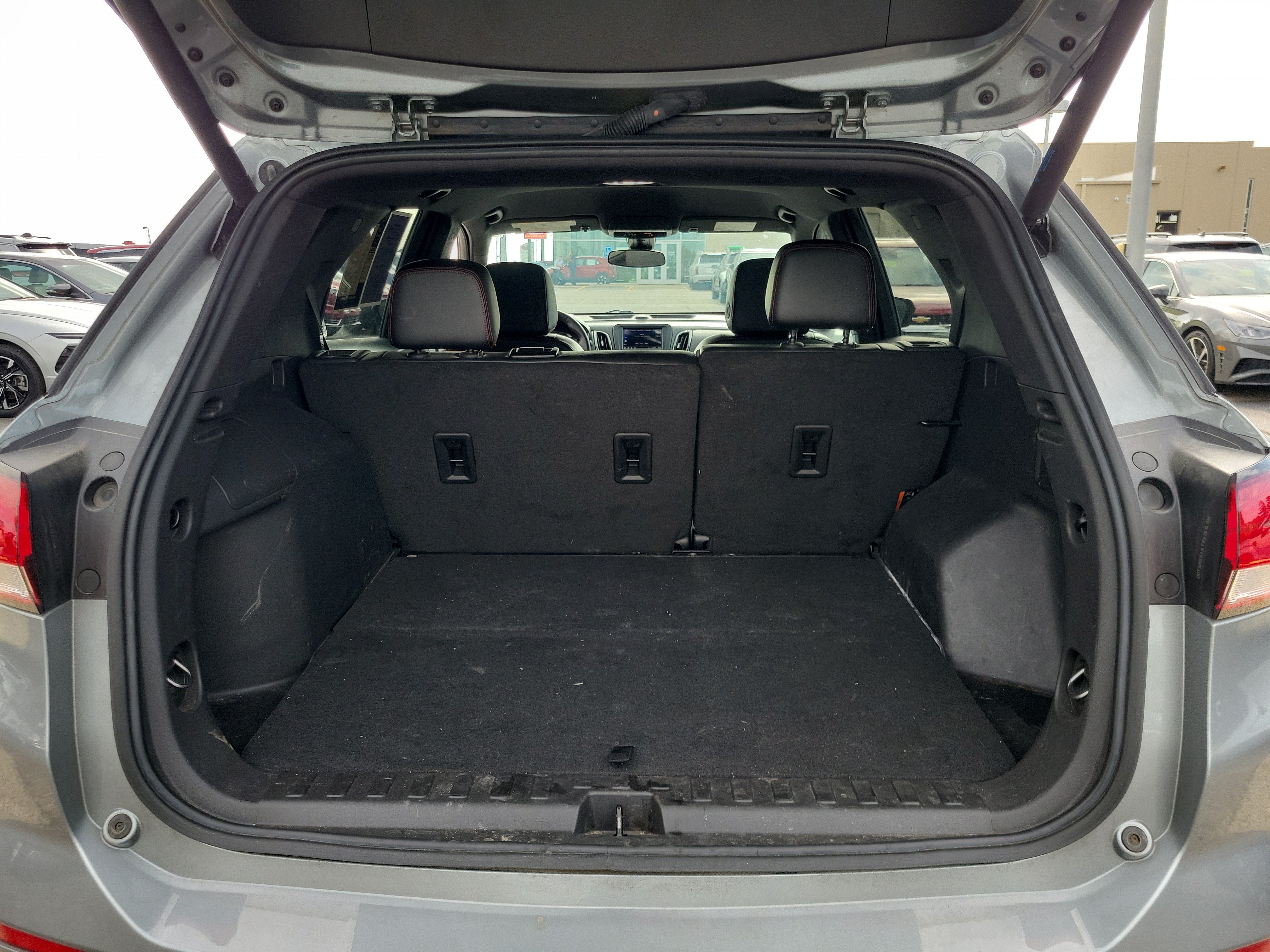 Used 2024 Chevrolet Equinox RS FWD image 8