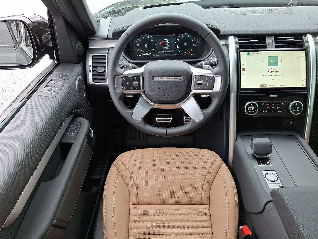 New 2026 Land Rover Discovery Limited Edition AWD/4WD image 7