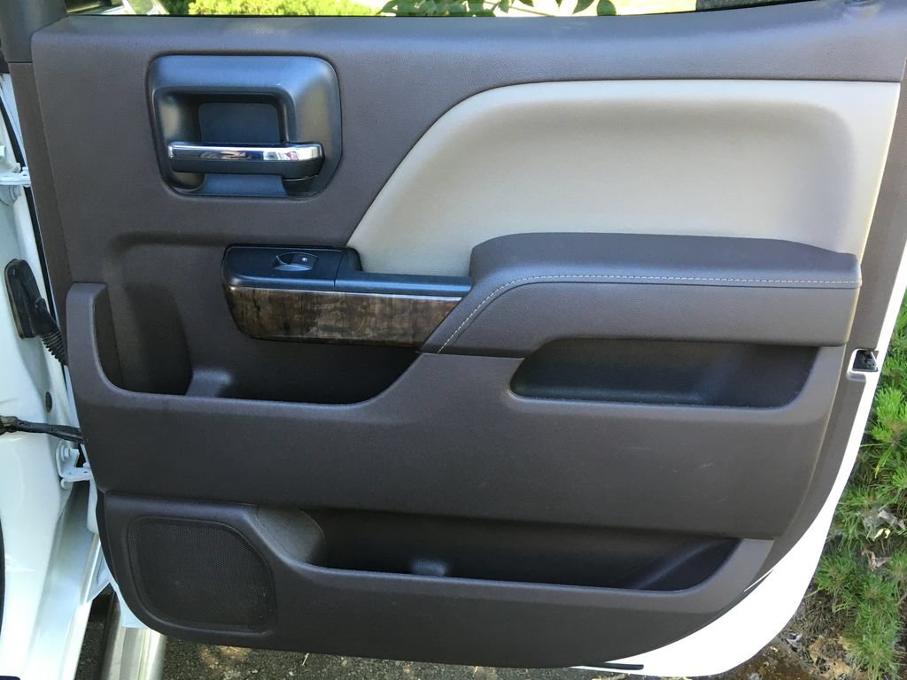 Used 2017 Chevrolet Silverado 1500 LT w/ All Star Edition AWD/4WD image 30