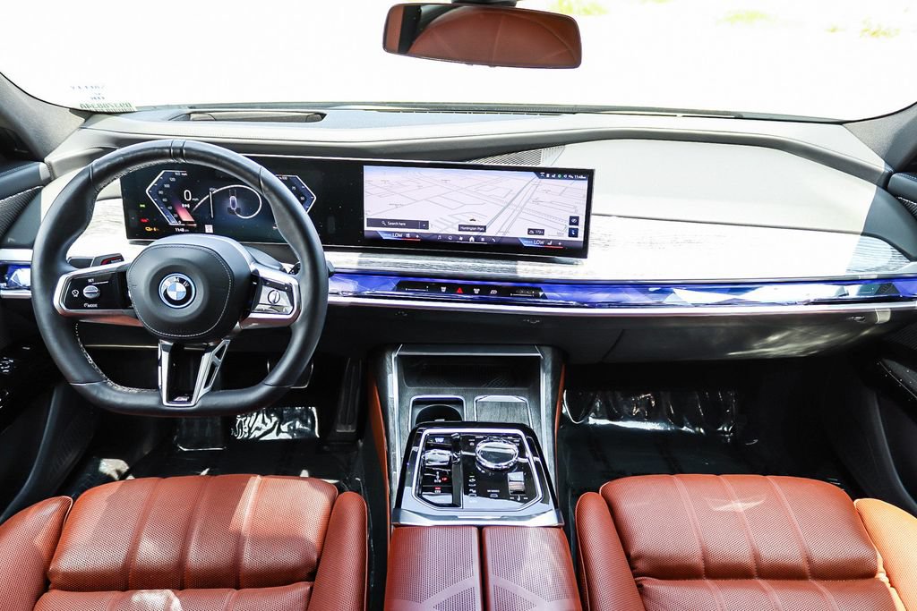 Used 2025 BMW i7 xDrive60 AWD/4WD image 14
