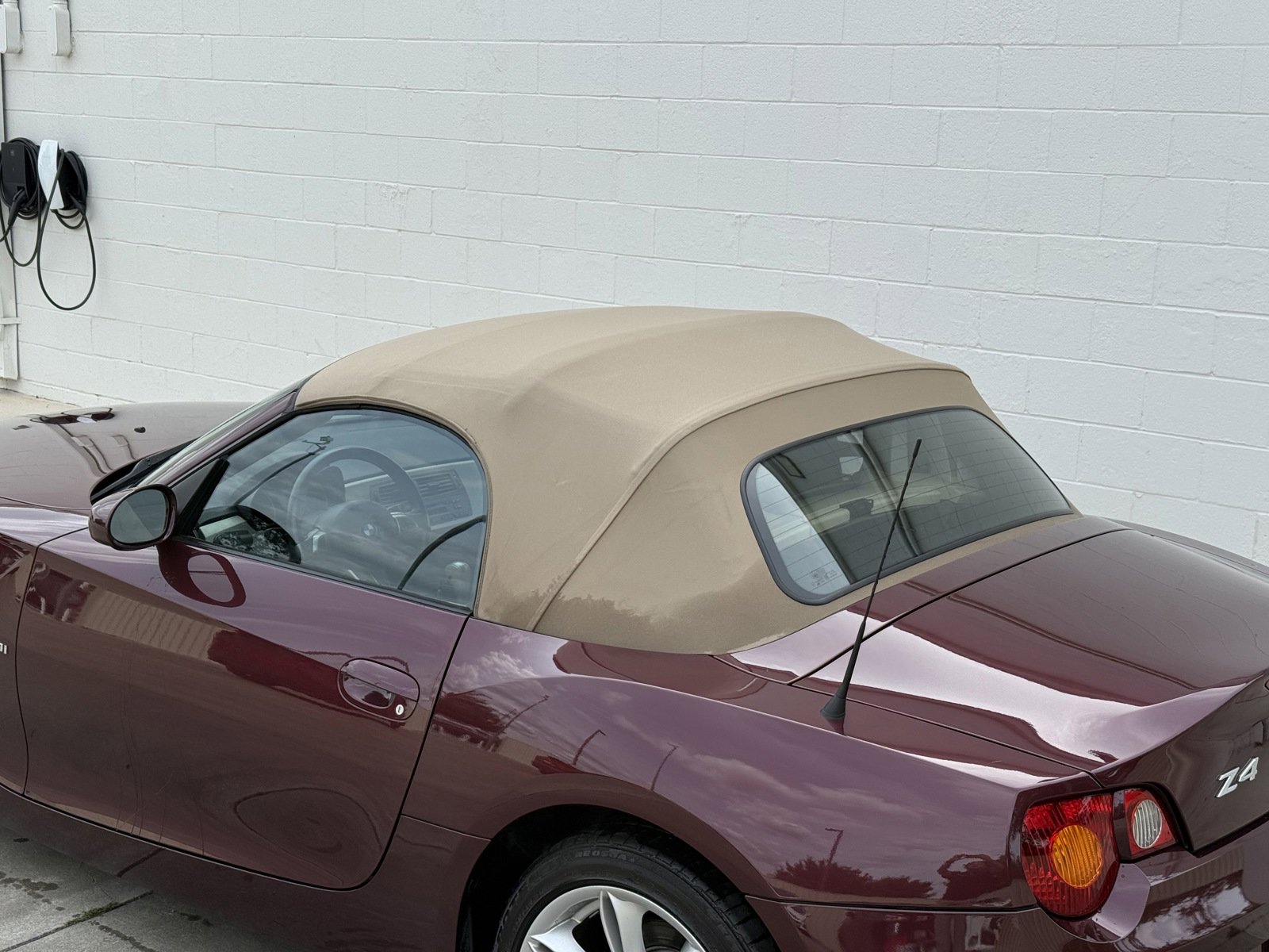 Used 2004 BMW Z4 3.0i RWD image 15
