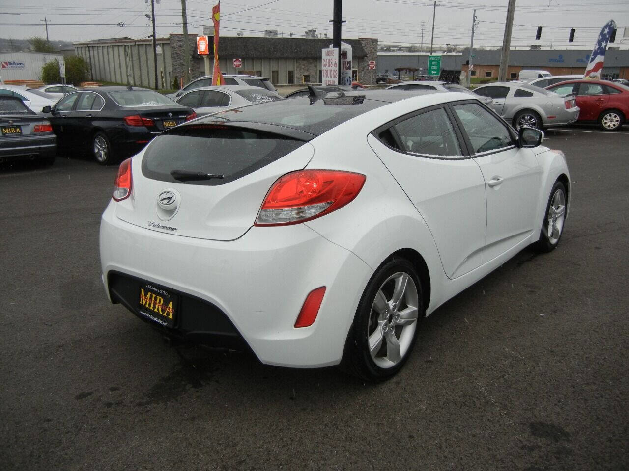 Used 2013 Hyundai Veloster image 5