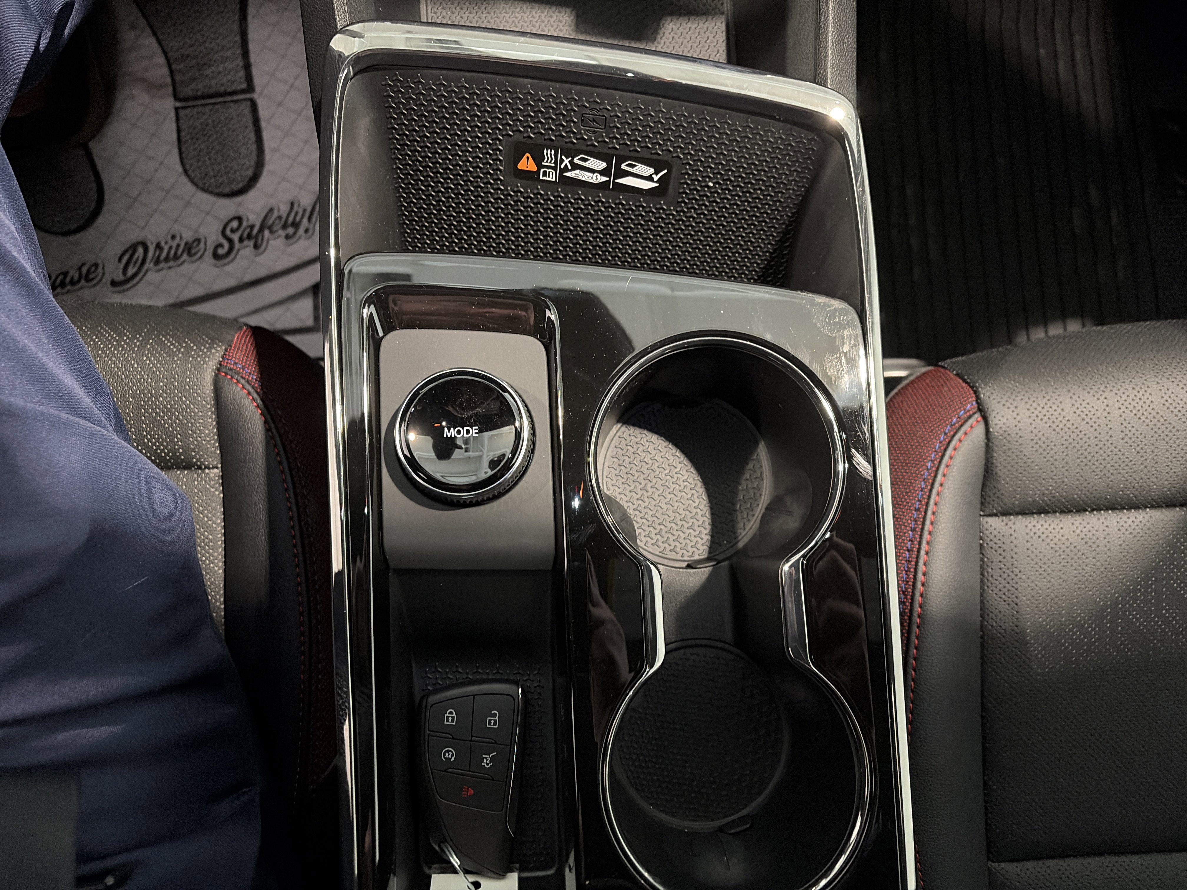 New 2026 Chevrolet Equinox RS w/ LPO, Floor Liner Package image 25