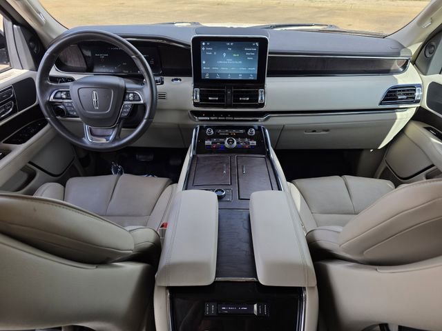 Used 2018 Lincoln Navigator Select w/ Technology Package image 8