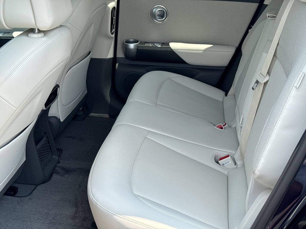New 2026 Genesis GV60 RWD image 21