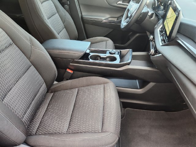 Used 2026 Chevrolet Equinox LT FWD image 19