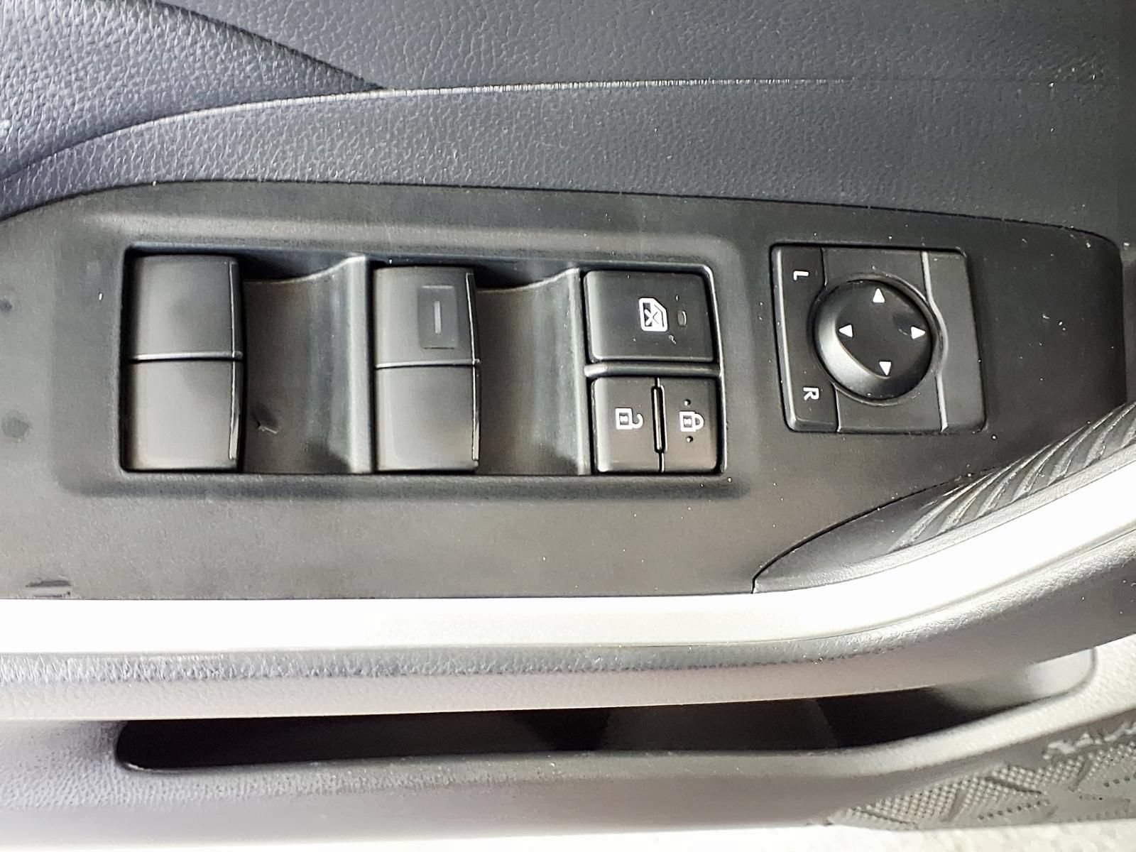 Used 2020 Toyota RAV4 XLE w/ Convenience Package AWD/4WD image 15