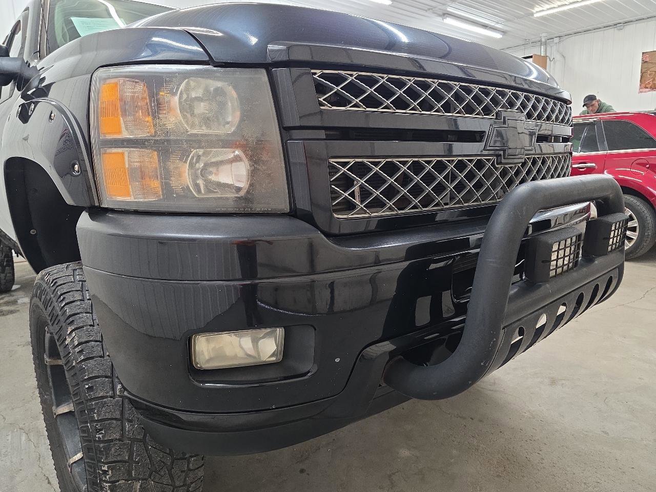 Used 2013 Chevrolet Silverado 2500 LTZ w/ LTZ Plus Package image 21