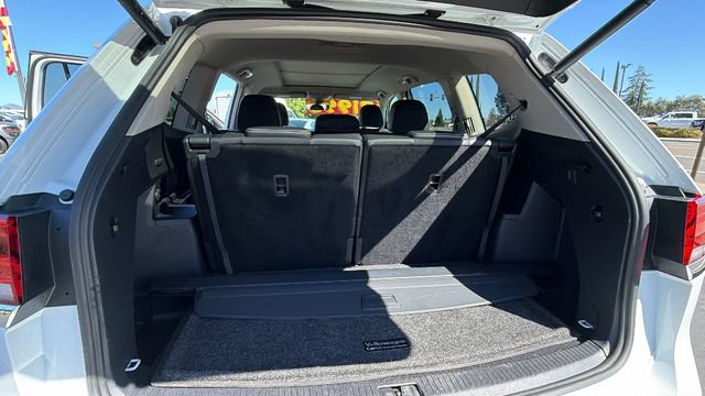 Used 2023 Volkswagen Atlas SE w/ Panoramic Sunroof Package AWD/4WD image 13