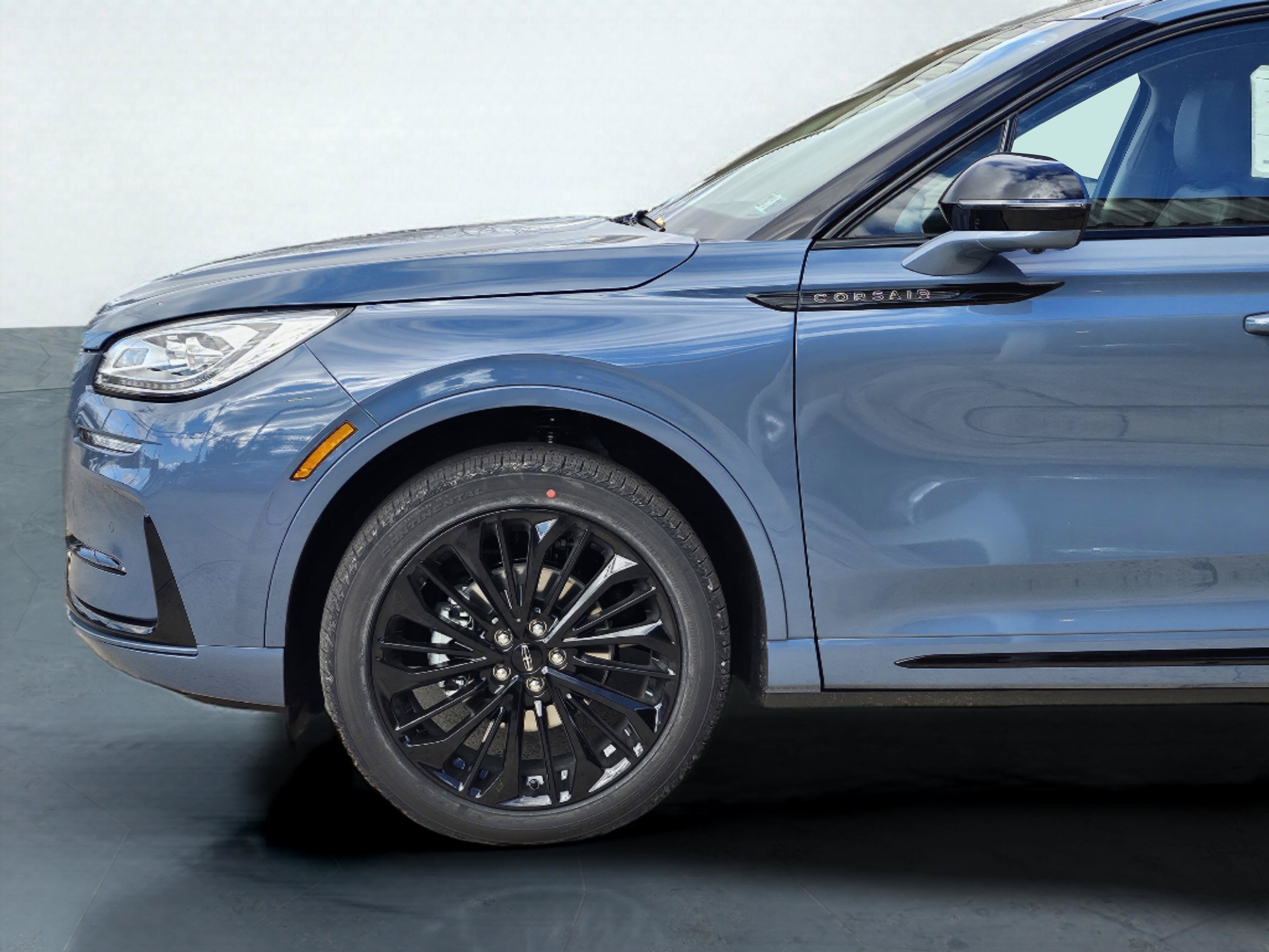New 2026 Lincoln Corsair Reserve w/ Jet Appearance Package AWD/4WD image 9