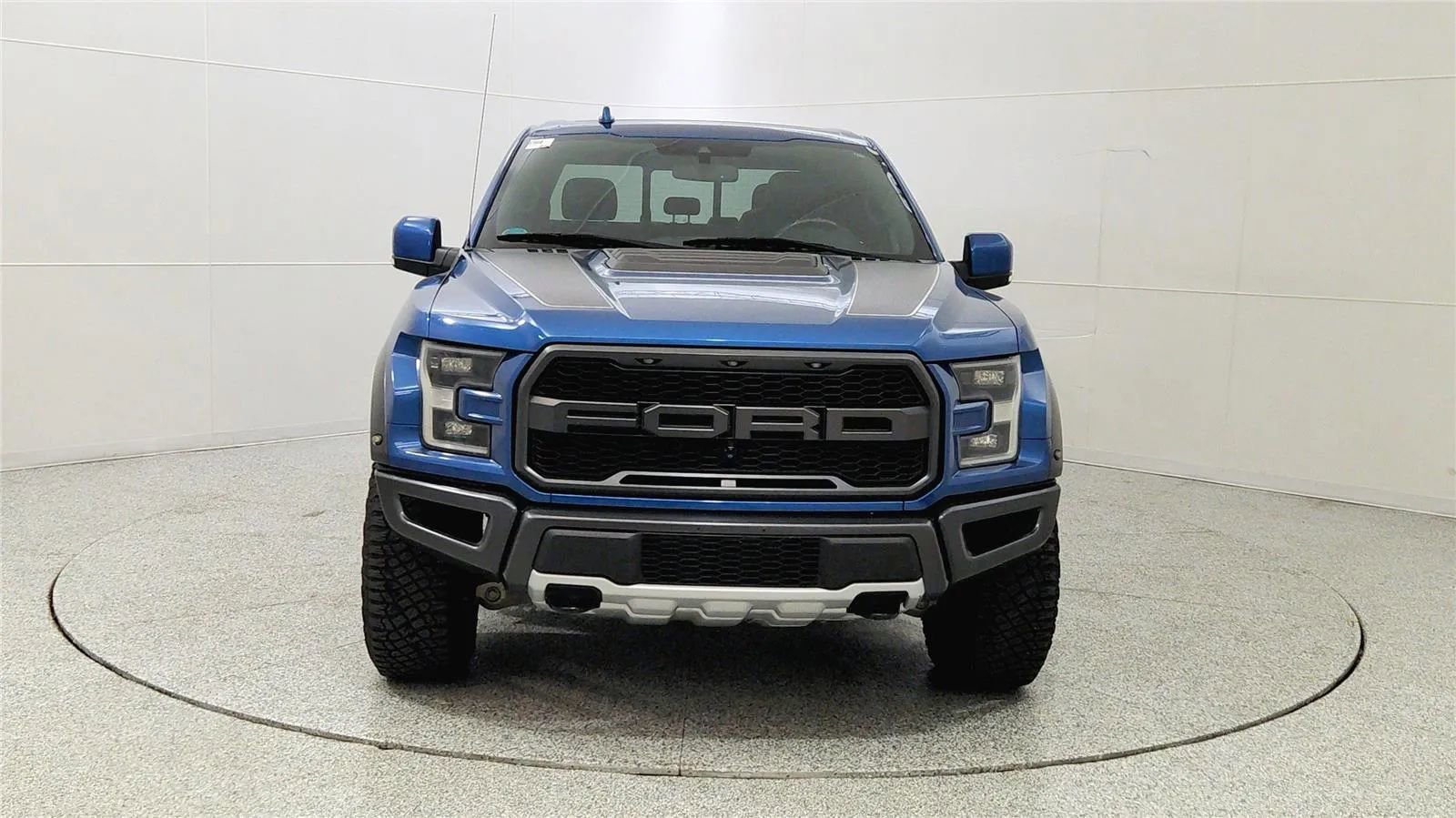 Used 2019 Ford F150 Raptor w/ Equipment Group 802A Luxury image 2