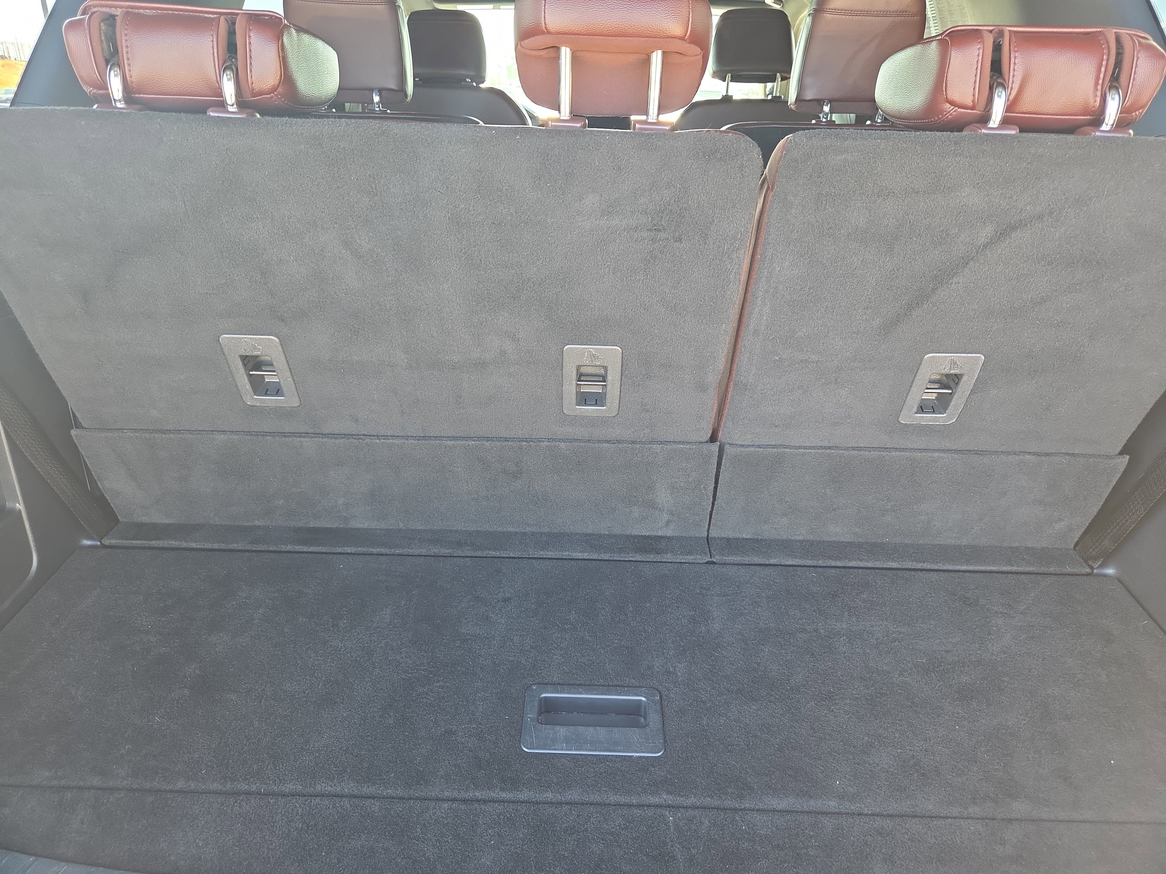 Used 2024 Ford Expedition Limited image 23