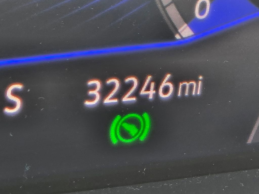 Used 2022 Volkswagen Tiguan SE image 12