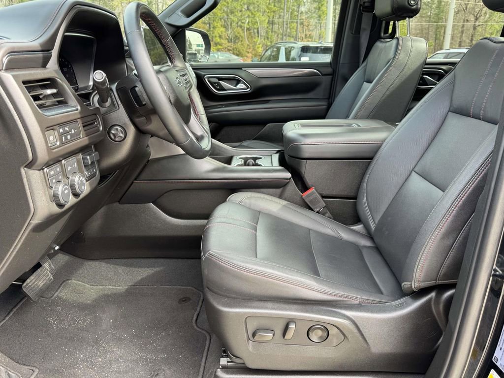 Used 2024 Chevrolet Tahoe RST w/ Luxury Package AWD/4WD image 20