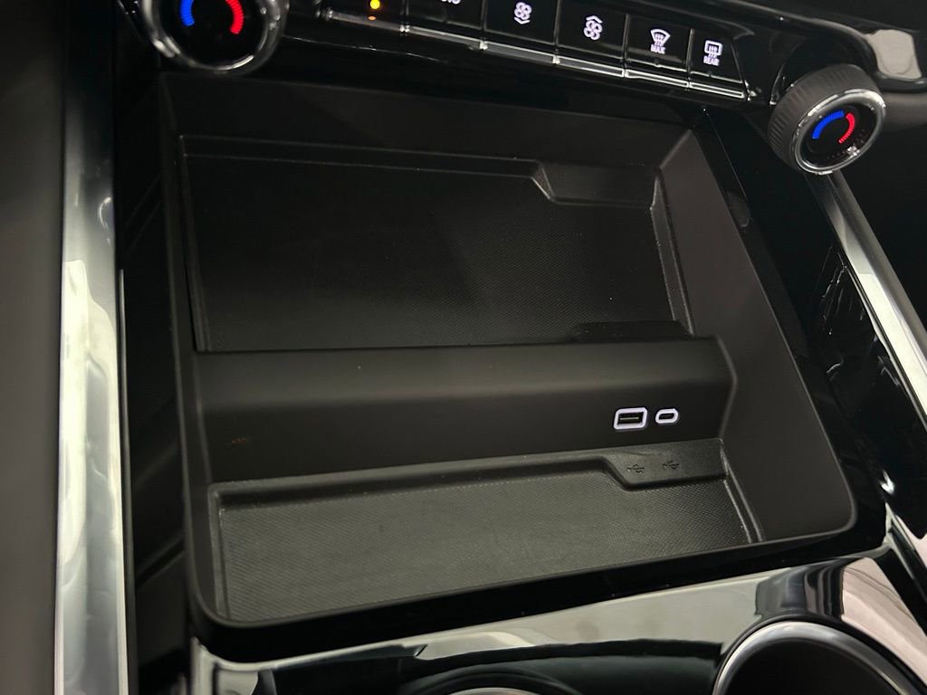 Used 2025 Chevrolet Tahoe LS image 27