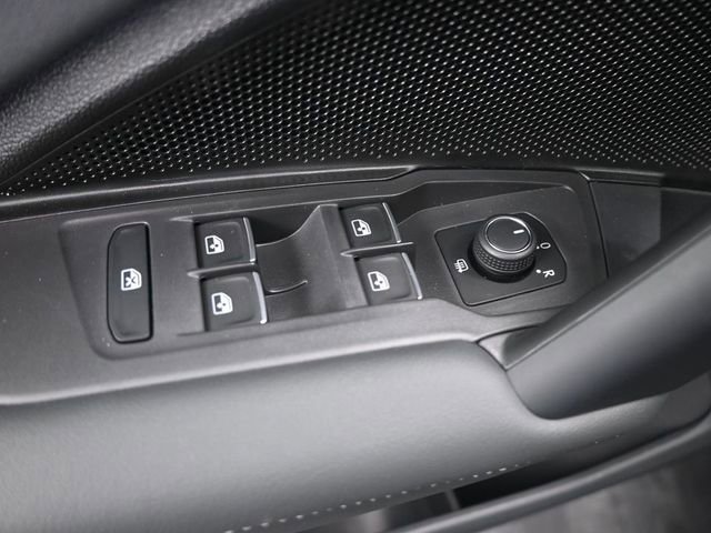 New 2026 Volkswagen Tiguan SE image 13