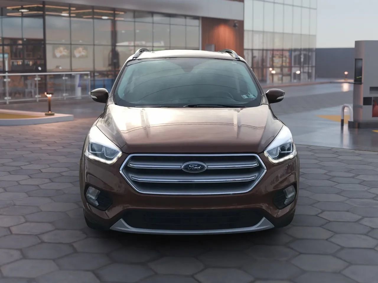 Used 2017 Ford Escape Titanium image 7