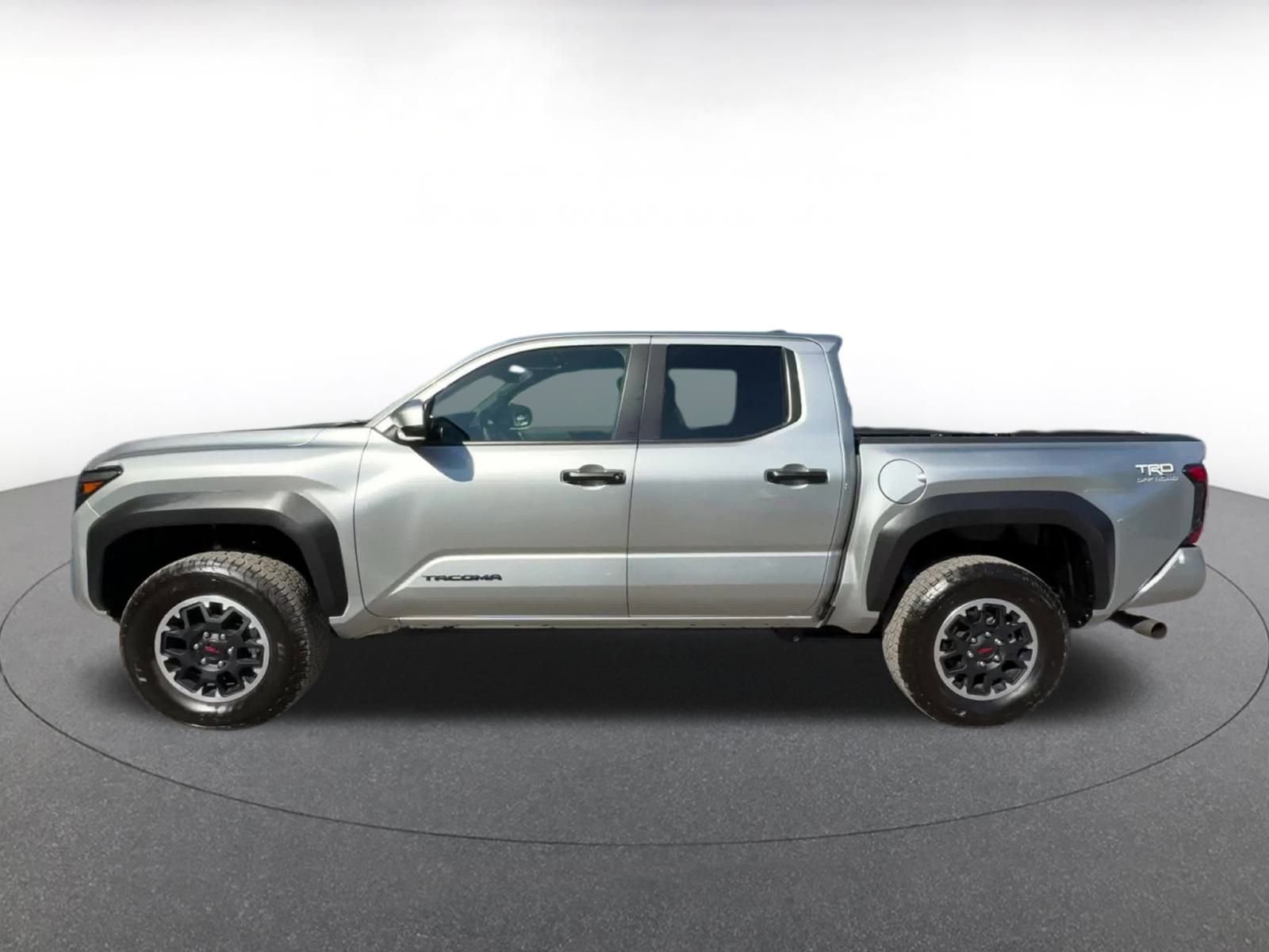 Used 2025 Toyota Tacoma TRD Off-Road image 9