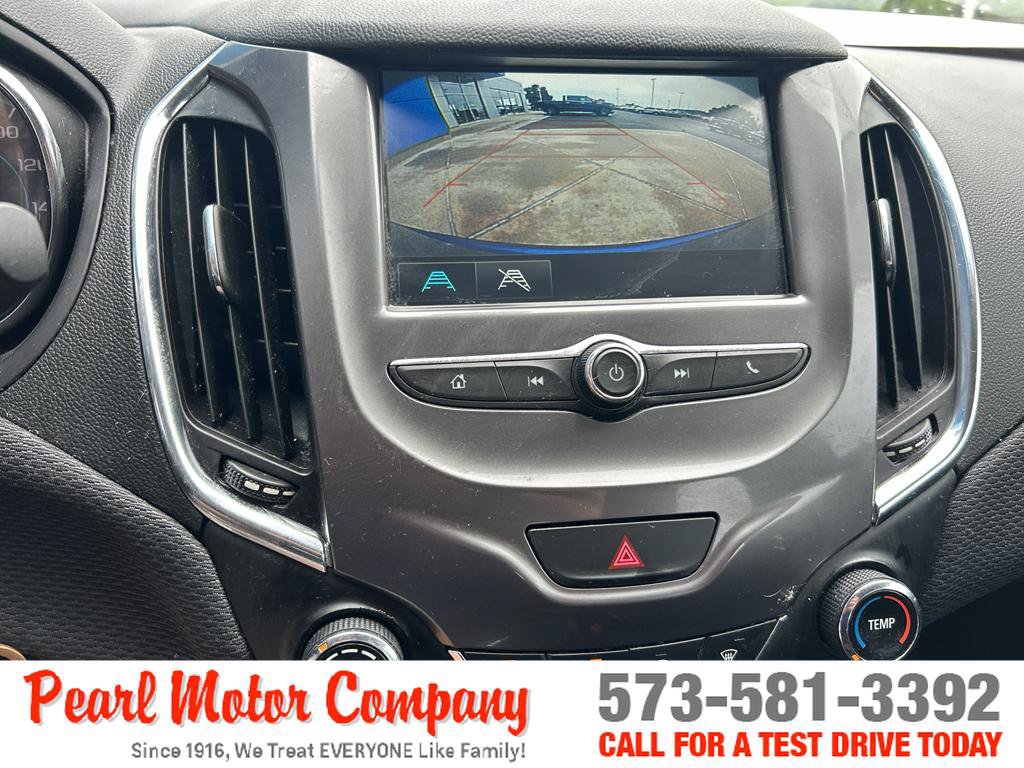Certified 2018 Chevrolet Cruze LT FWD image 15