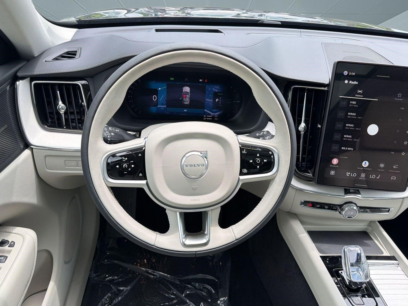 New 2026 Volvo XC60 T8 Ultra w/ Climate Package AWD/4WD image 26