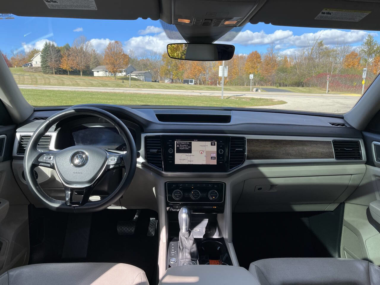 Used 2019 Volkswagen Atlas SEL Premium image 13