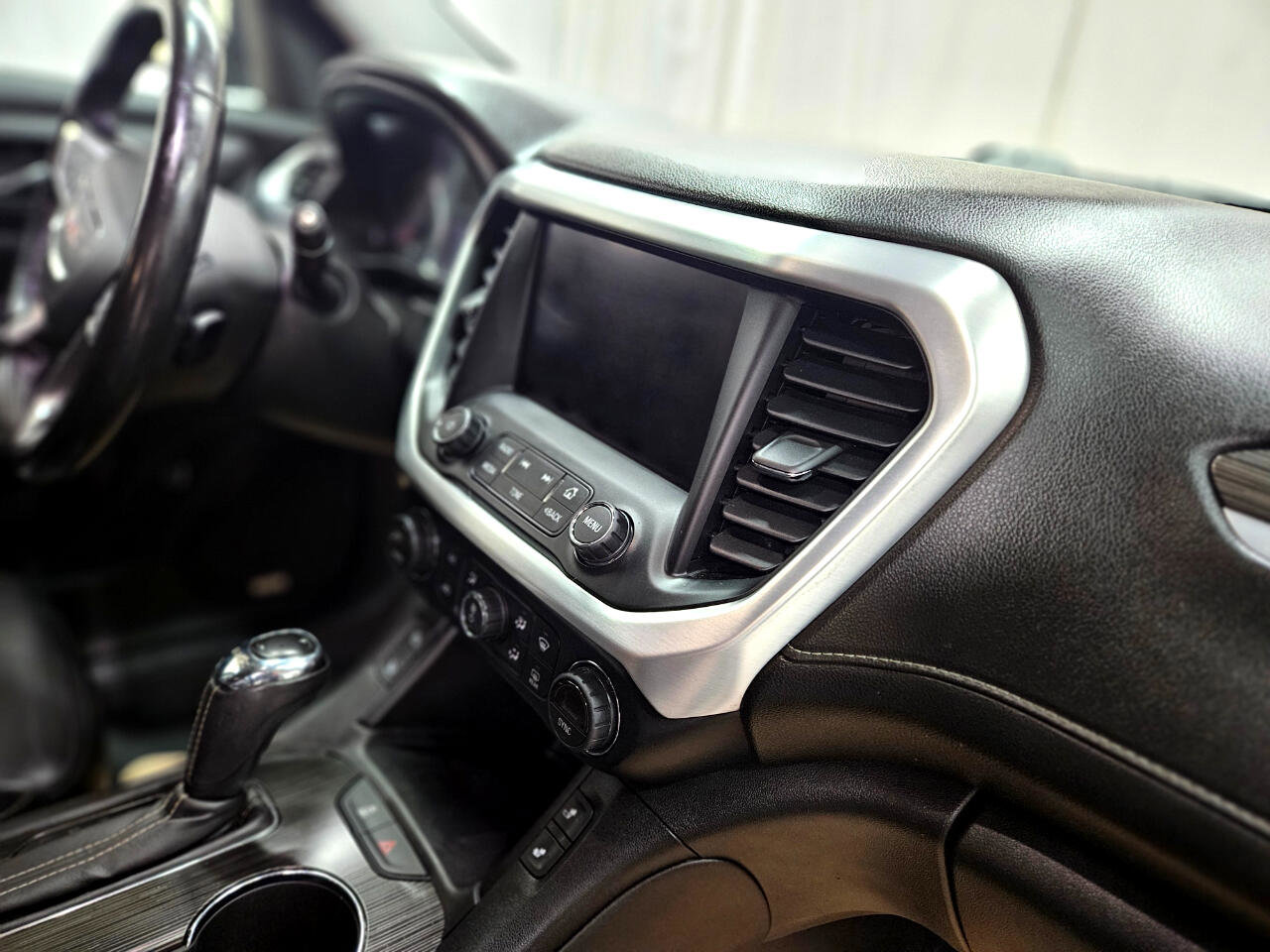 Used 2019 GMC Acadia SLT image 24