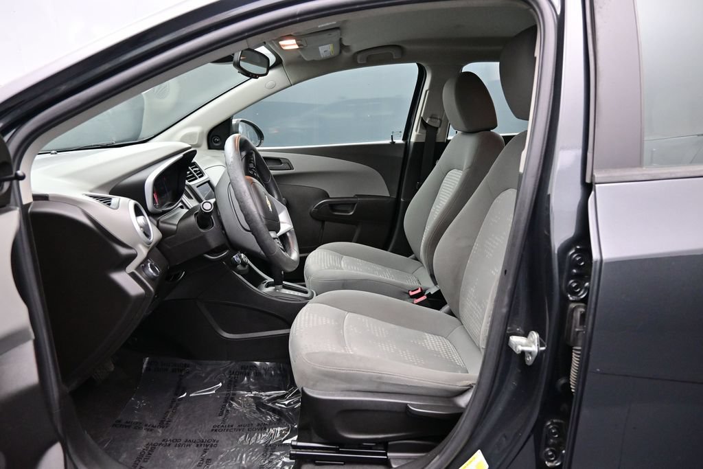 Used 2020 Chevrolet Sonic LT FWD image 21
