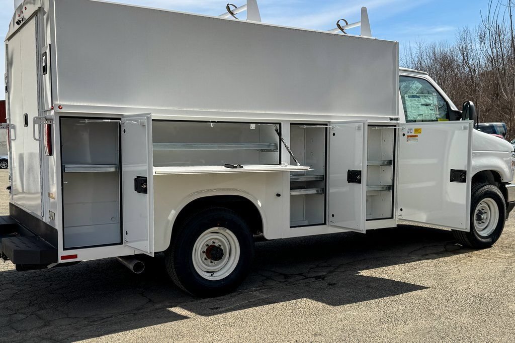 New 2025 Ford E-350 and Econoline 350 Super Duty w/ Power Equipment Group RWD image 15