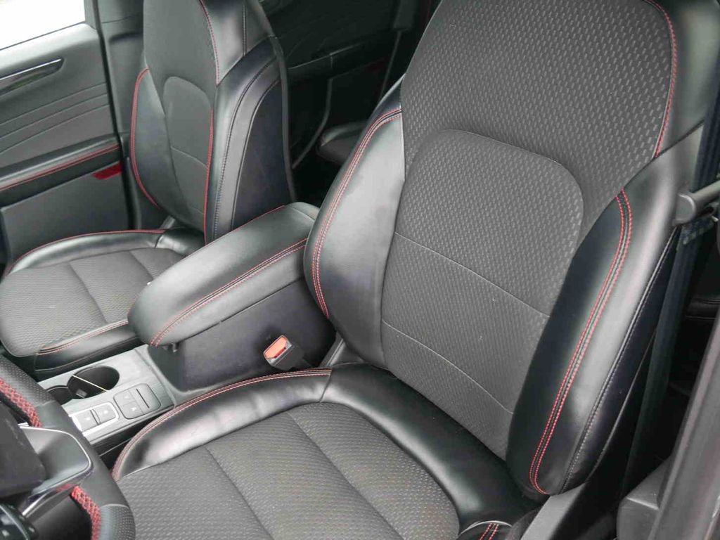 Used 2023 Ford Escape ST-Line Select image 26