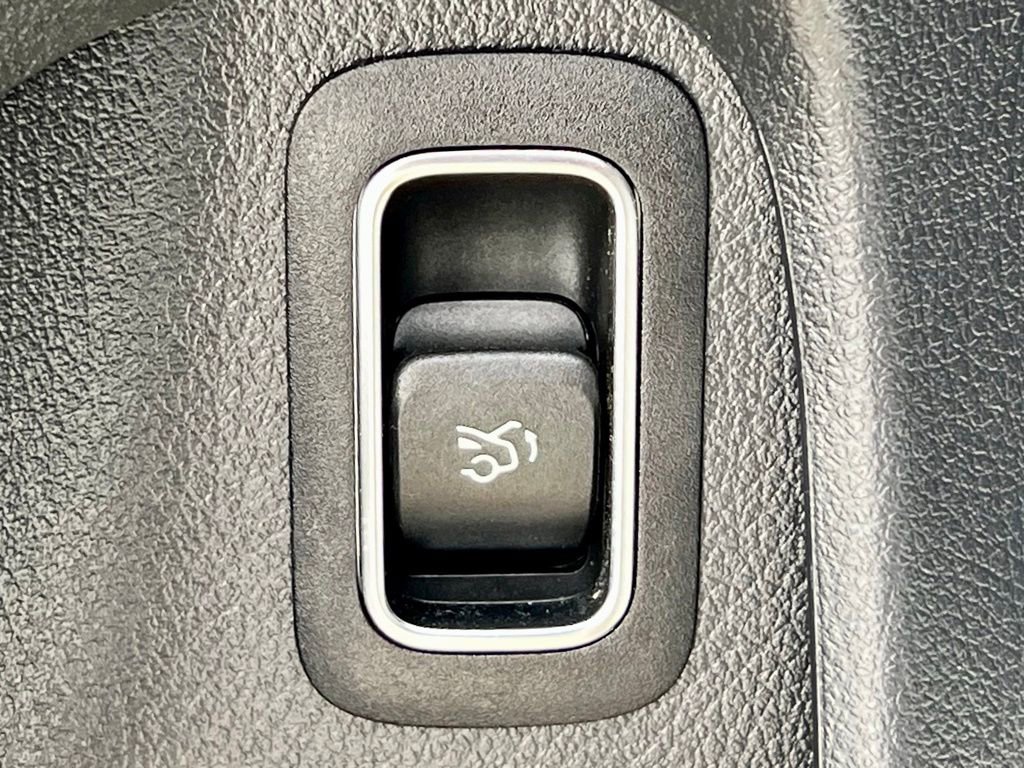 Certified 2023 Mercedes-Benz CLA 250 4MATIC image 26