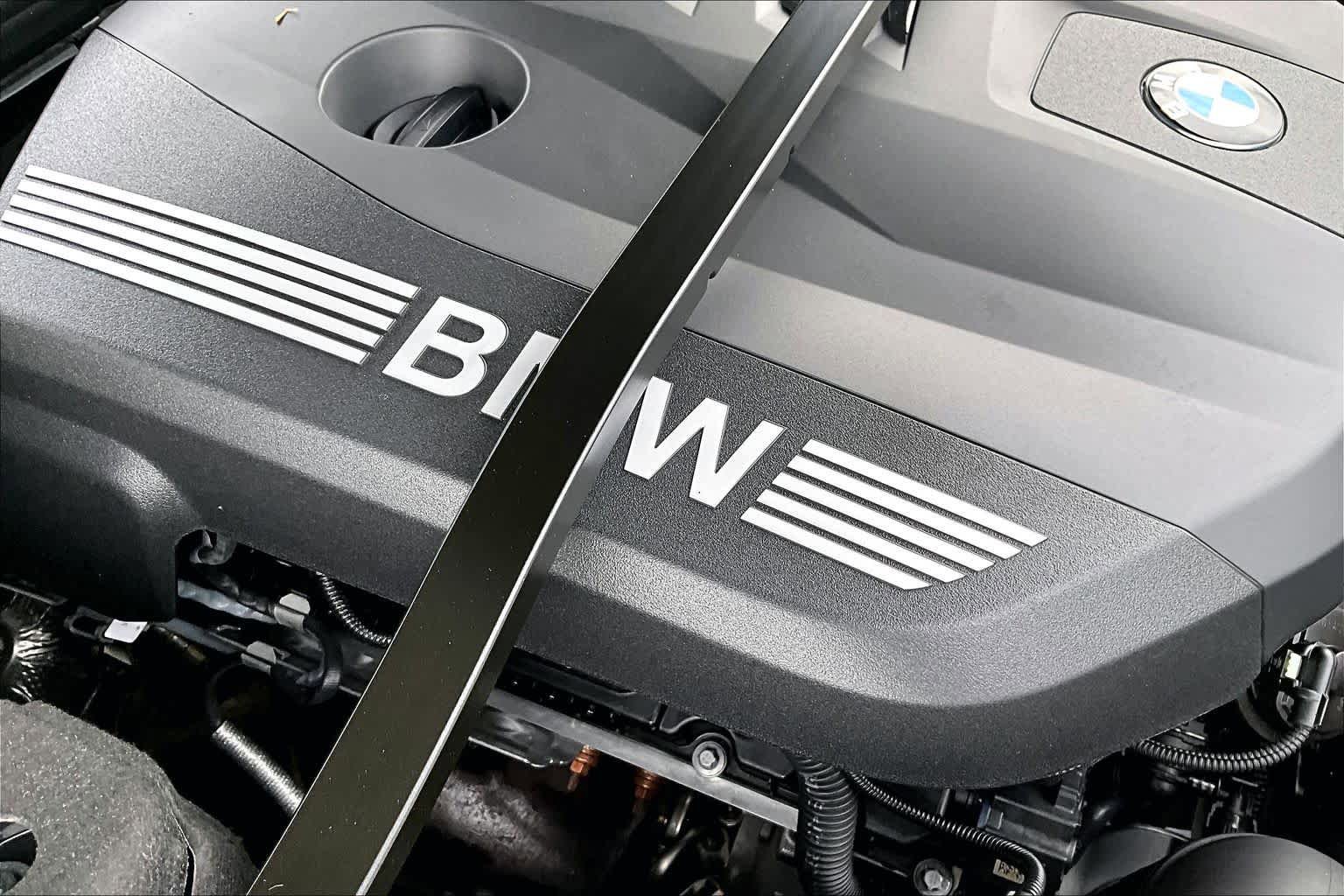 Certified 2026 BMW 740i xDrive AWD/4WD image 33