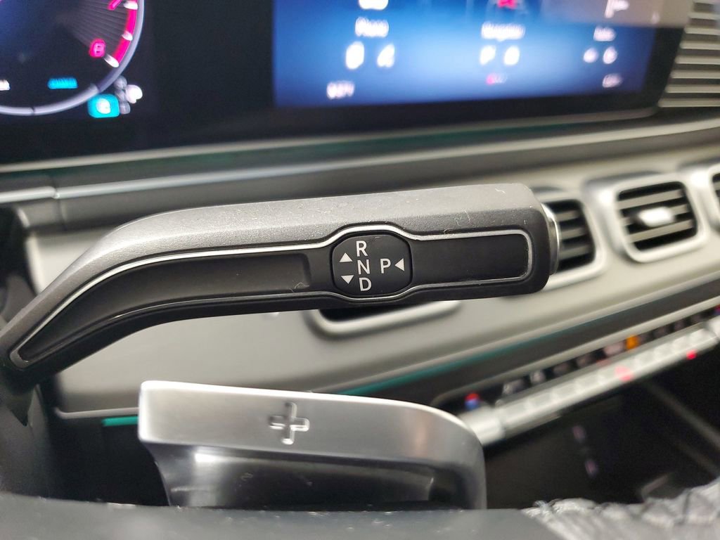 Used 2025 Mercedes-Benz GLS 450 4MATIC image 33