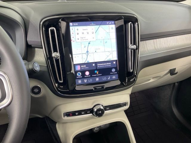 New 2026 Volvo XC40 B5 Ultra w/ Protection Package Premier image 16