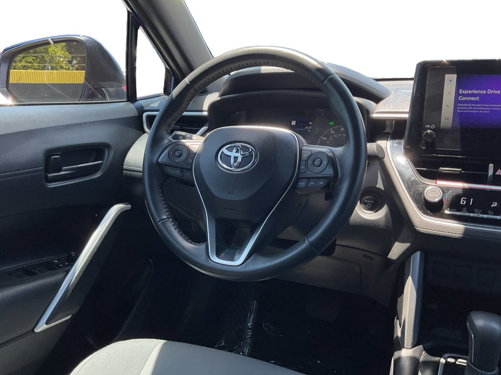 Used 2024 Toyota Corolla Cross AWD Hybrid image 11
