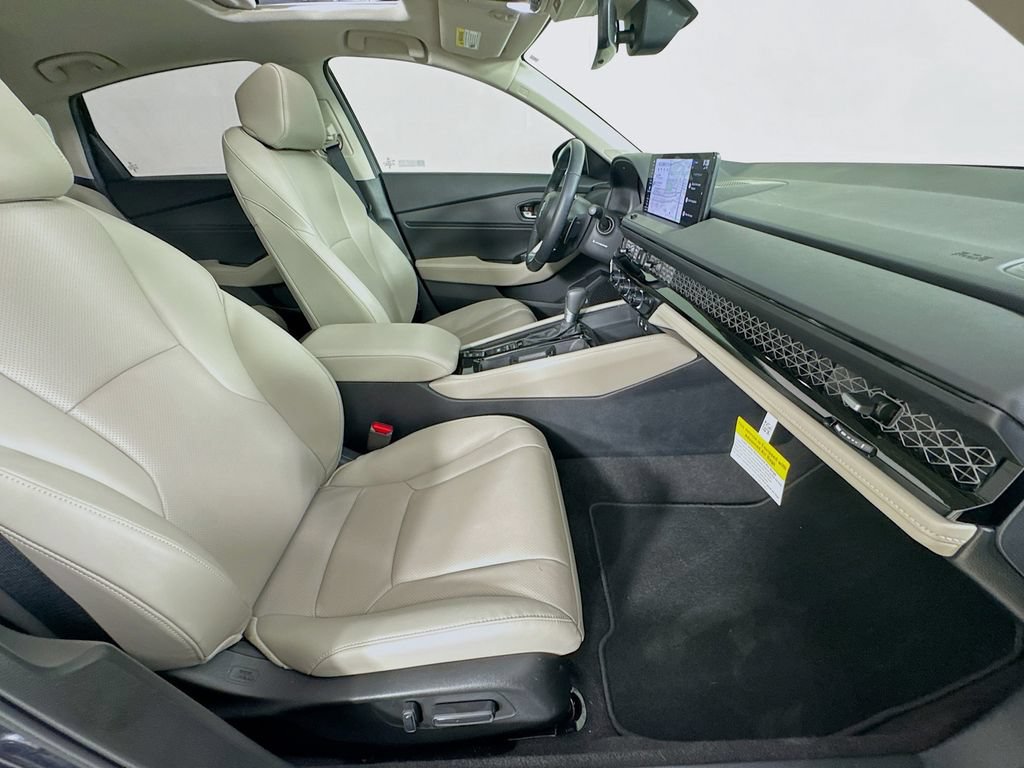 Used 2025 Honda Accord Touring image 38