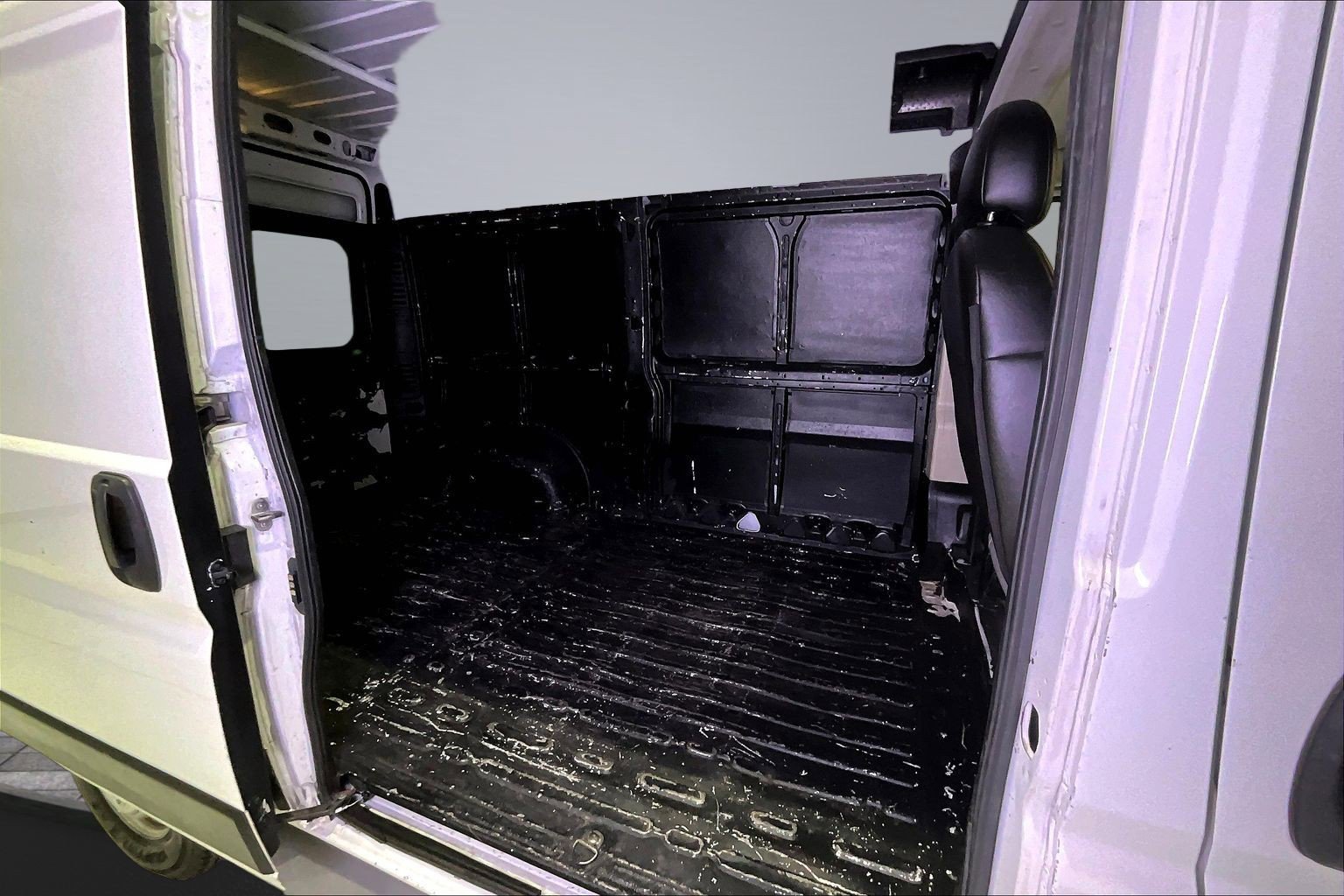 Used 2020 RAM ProMaster 2500 FWD image 23