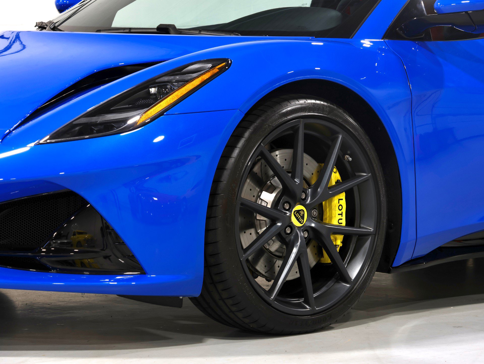 Used 2026 Lotus Emira RWD image 20
