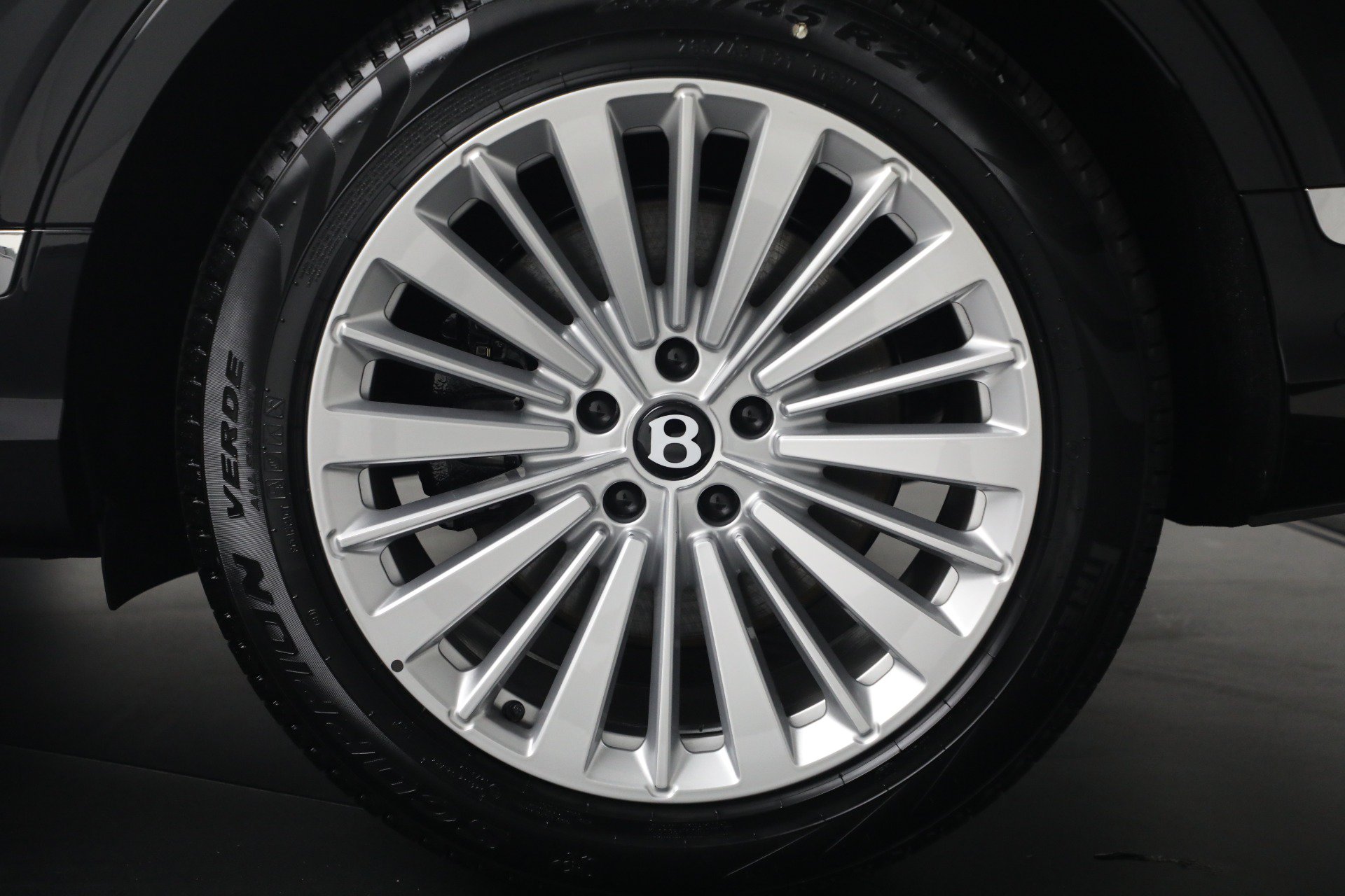 New 2026 Bentley Bentayga AWD/4WD image 15