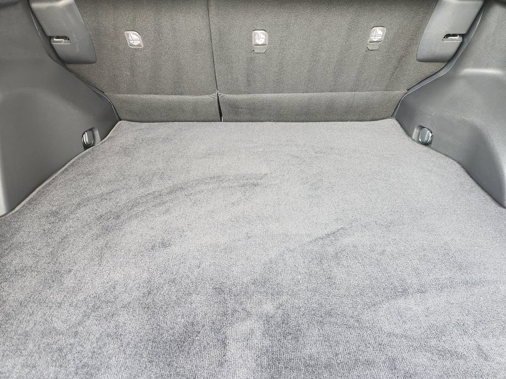 Used 2021 Toyota RAV4 XLE w/ Convenience Package FWD image 31
