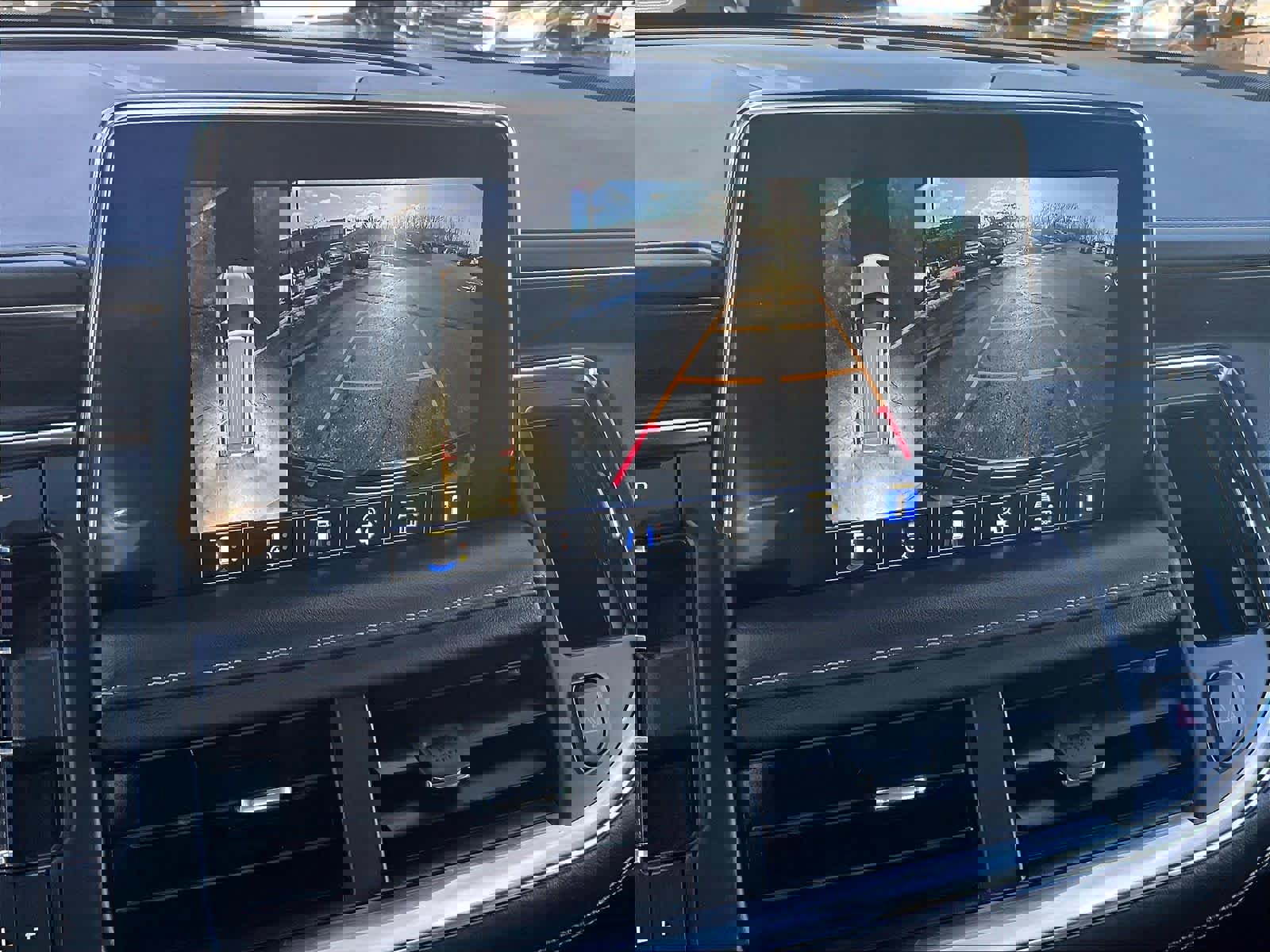 Used 2022 Chevrolet Tahoe LT w/ LT Signature Plus Package image 19