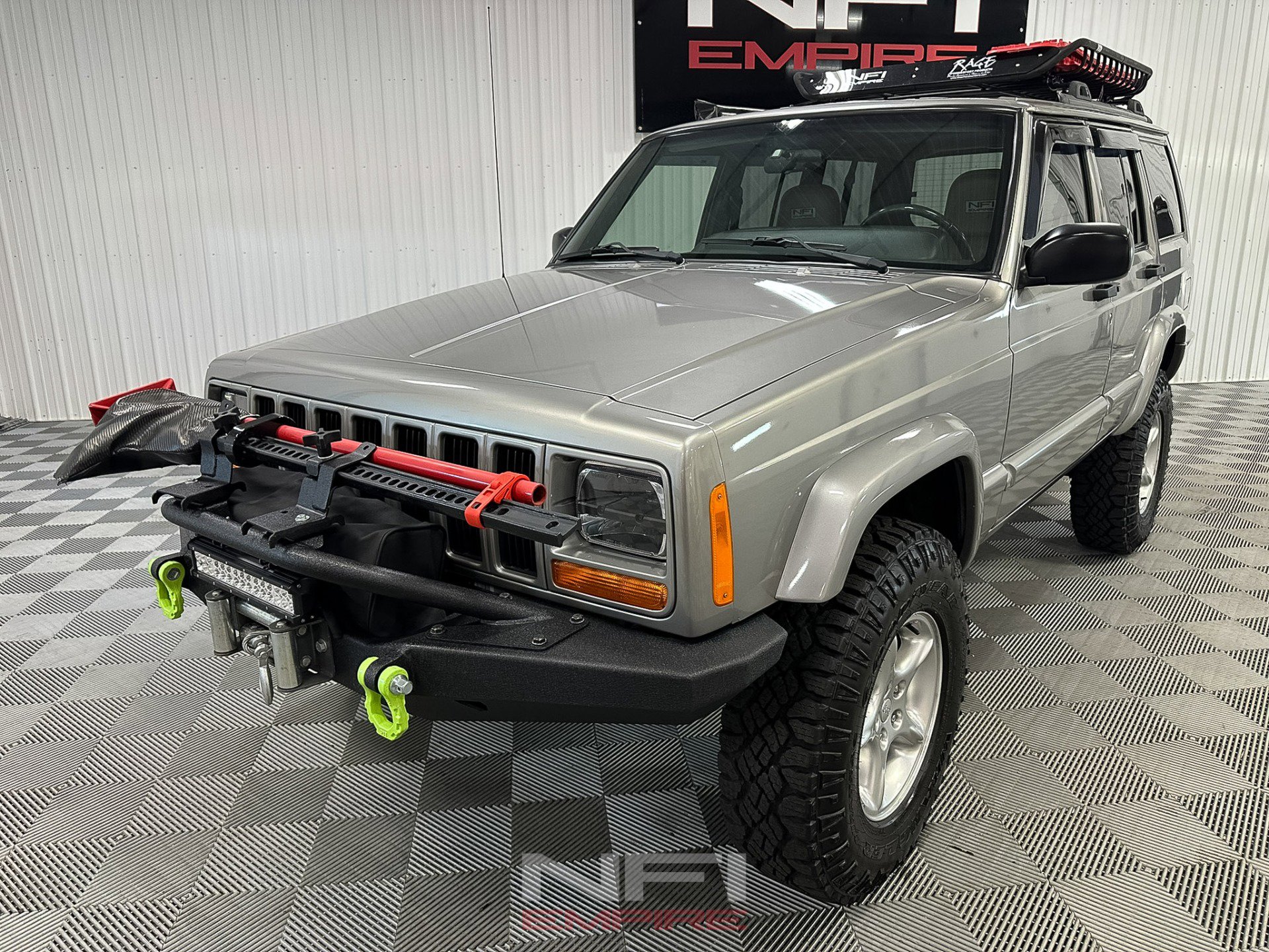 Used 2001 Jeep Cherokee Sport image 3